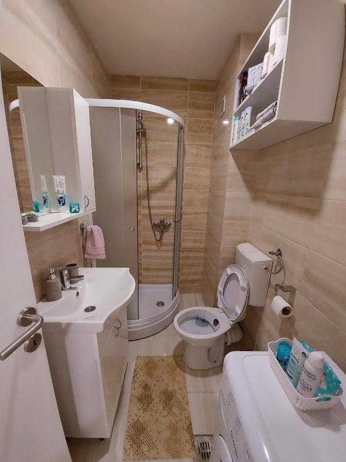 Apartman Victoria Lukavica Esterno foto