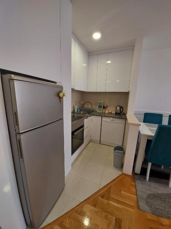 Apartman Victoria Lukavica Esterno foto